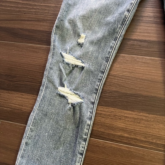 A&F The Super Skinny Ankle High Rise Jeans - Picture 7 of 7